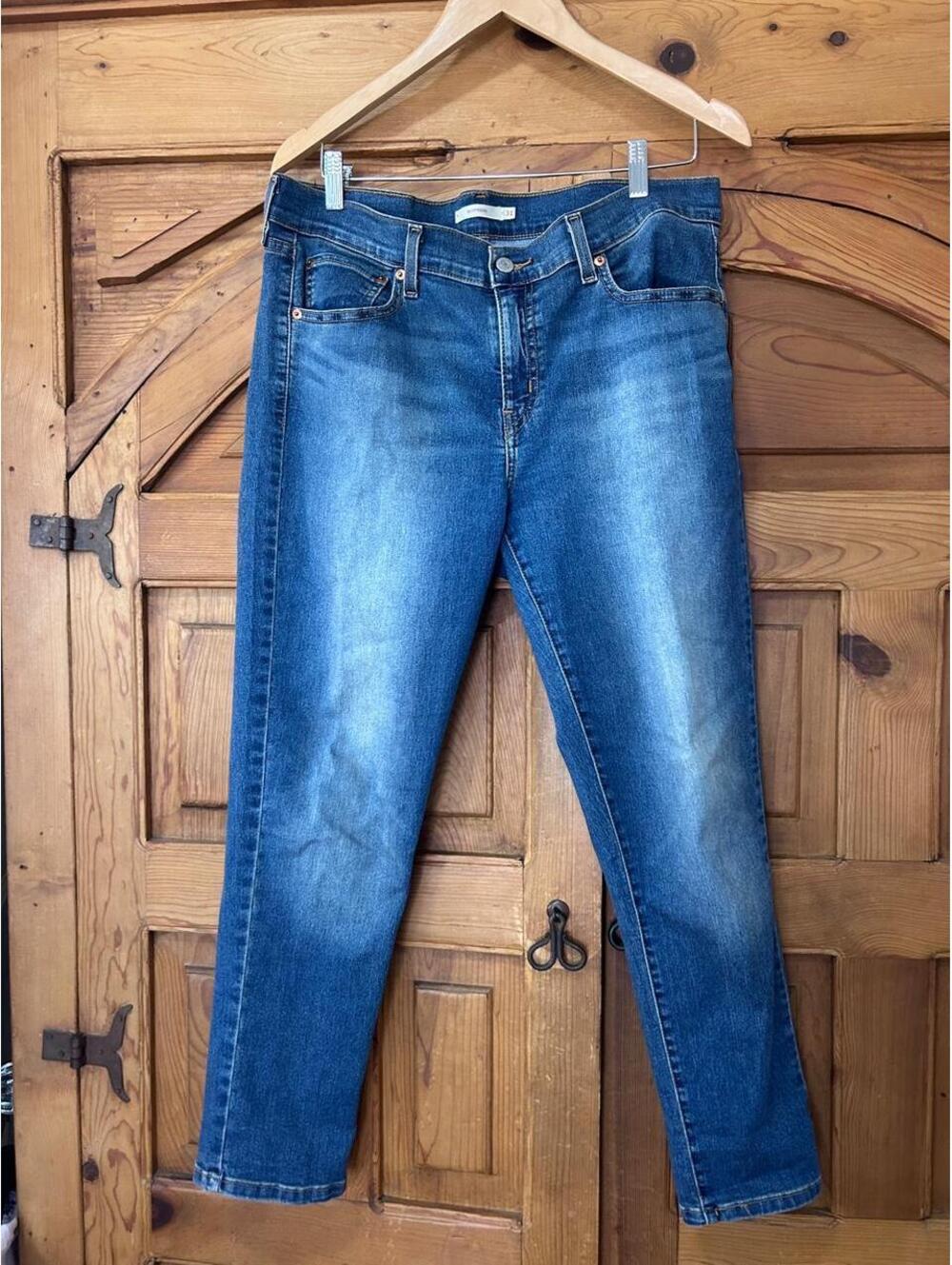 Levi's boyfriend jeans size 31 #boyfriend #denim